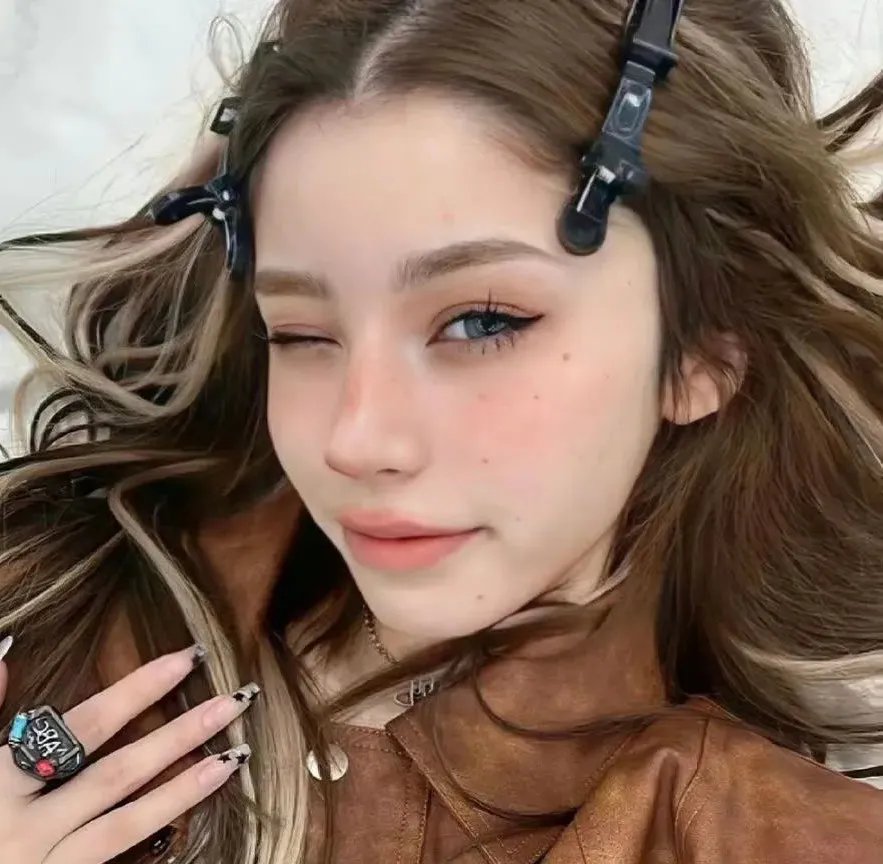 齐妙请微笑